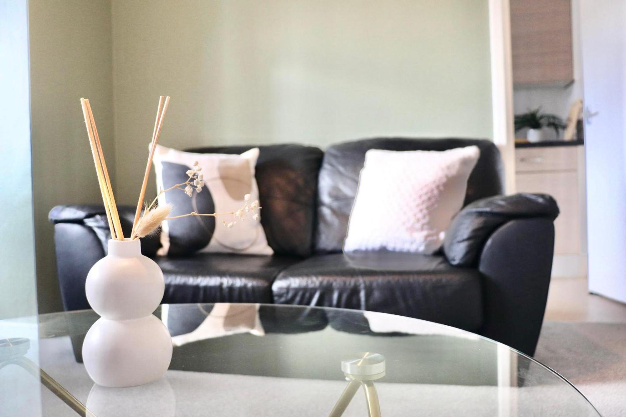 Stunning Apartment, Sleeps 4, Central London, 1 Bedroom, Zone 1, Kennington - Open For Business Stays, Long Stays And Families Relocating Экстерьер фото