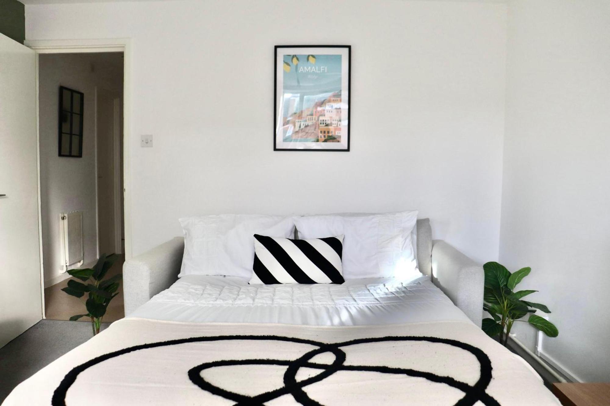 Stunning Apartment, Sleeps 4, Central London, 1 Bedroom, Zone 1, Kennington - Open For Business Stays, Long Stays And Families Relocating Экстерьер фото